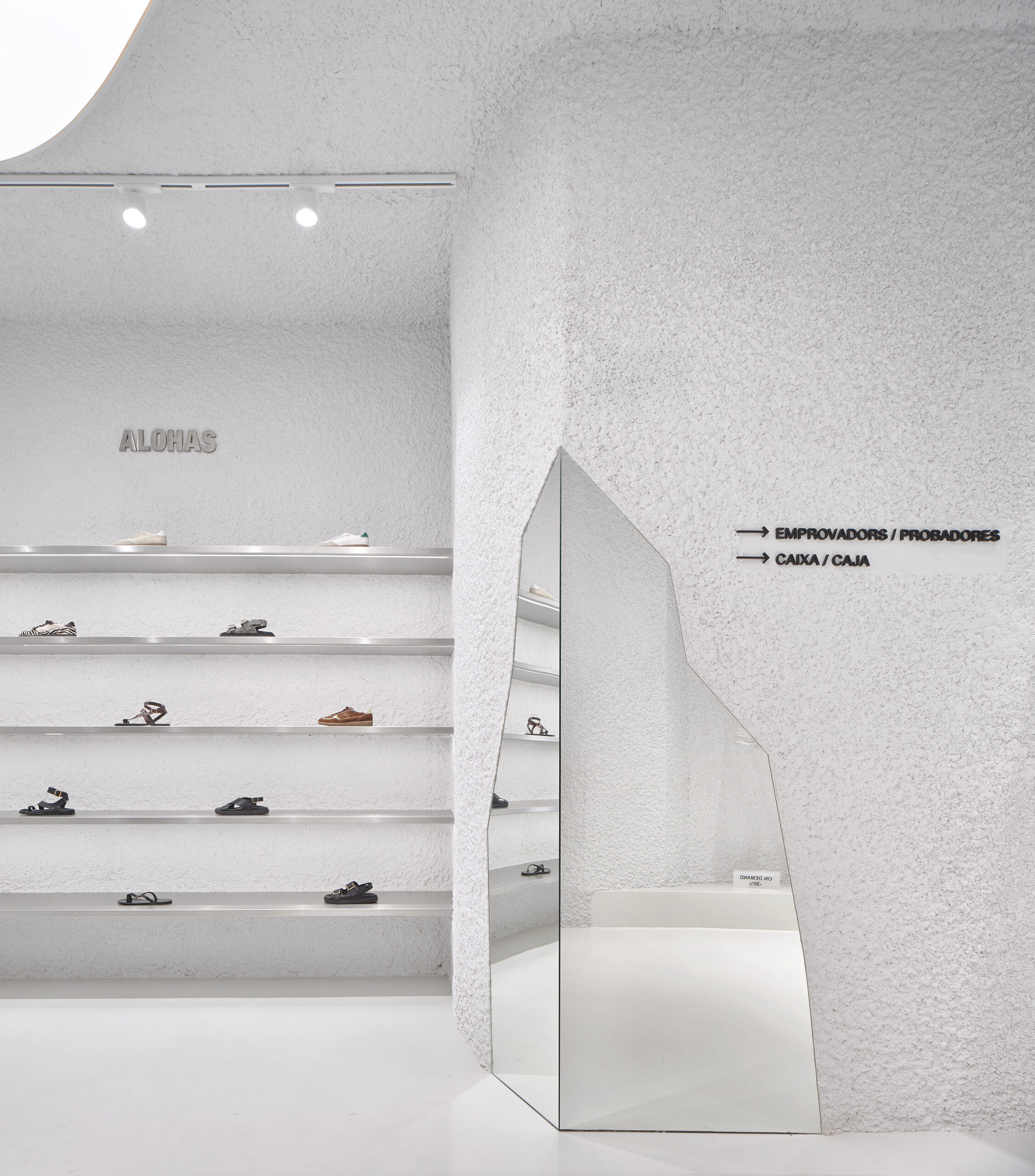 alohas_interior_retail_design_clap_studio