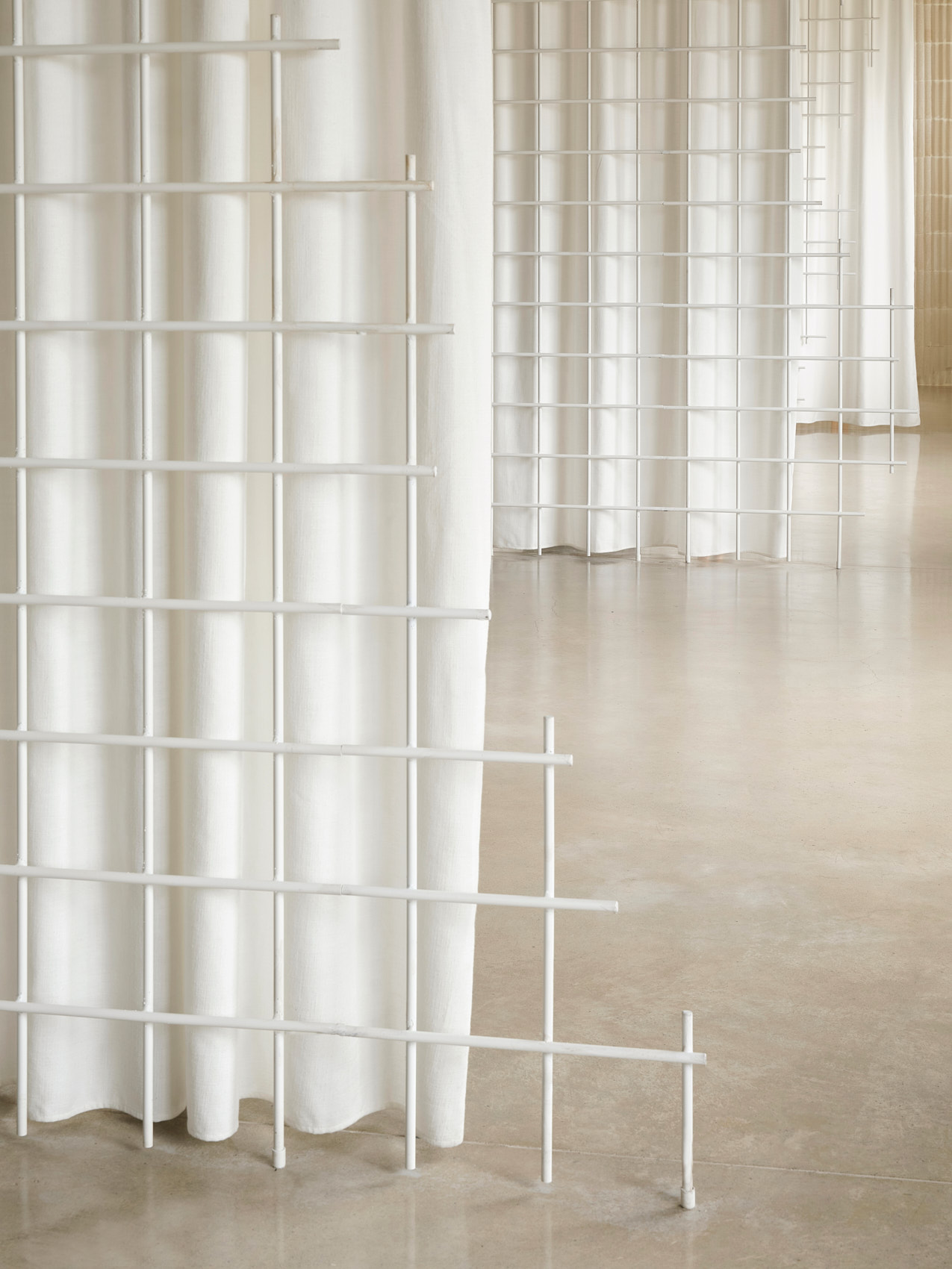 clap-studio-office-design-concept-clouds