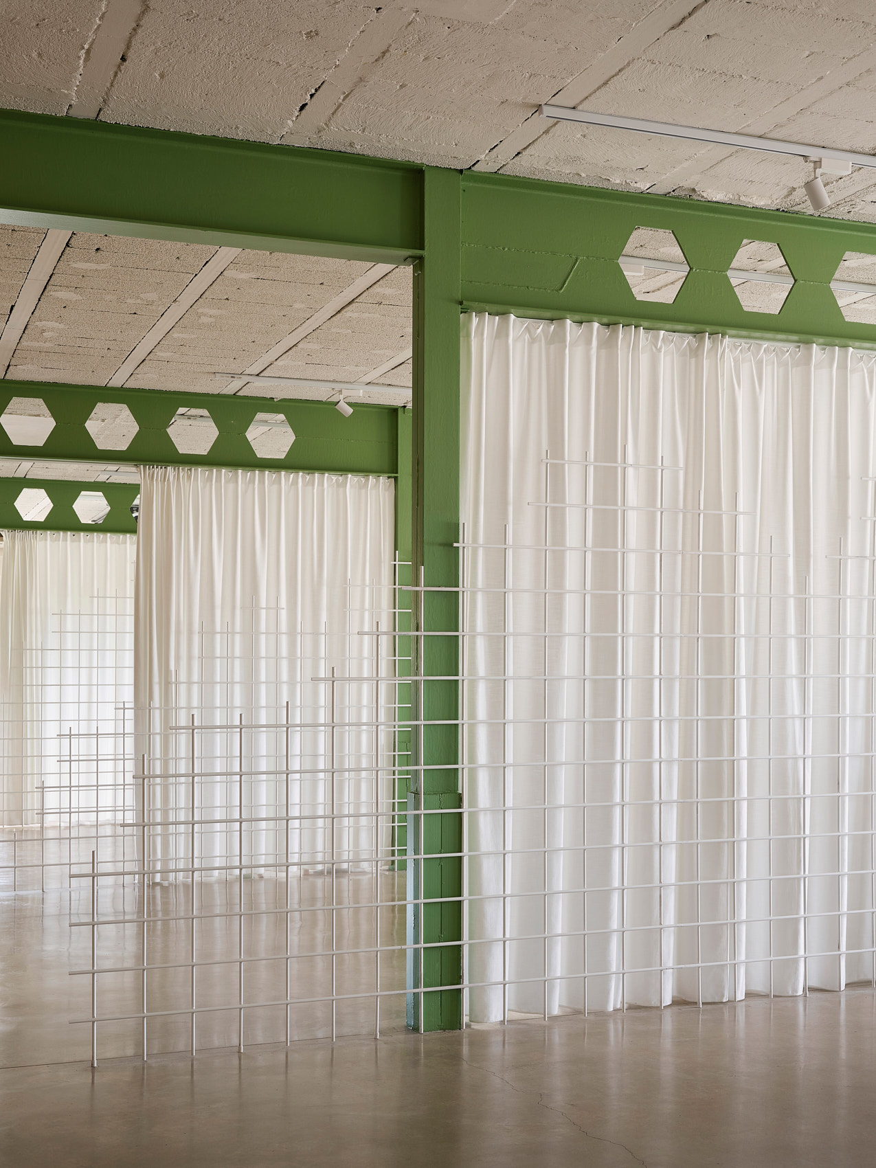 clap-studio-office-design-clouds-path