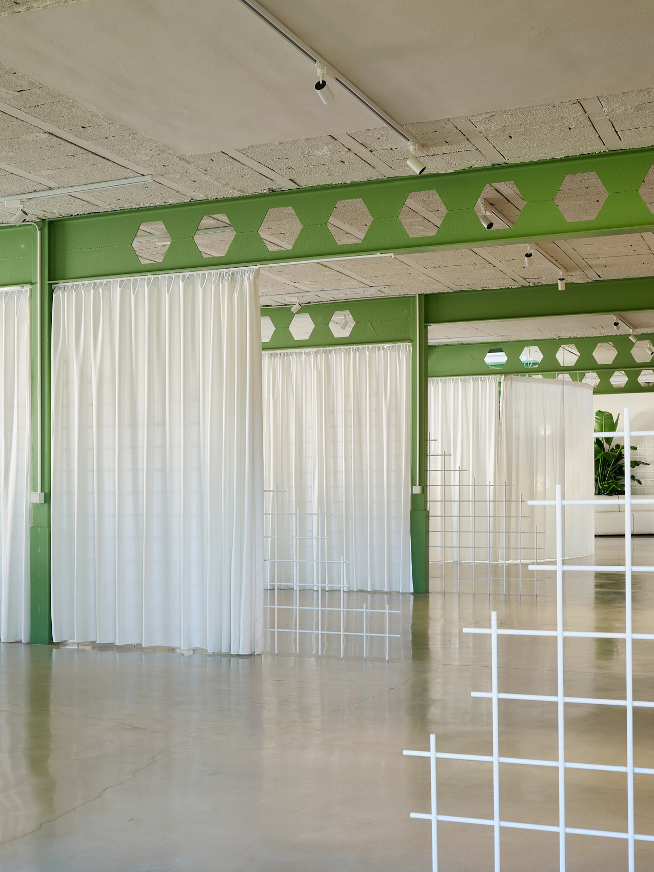 clap-studio-office-design-fg-hq